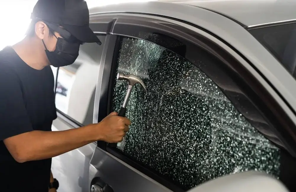 จอดรถที่ไหนเสี่ยงโดนทุบกระจกและโดนงัดมากที่สุด